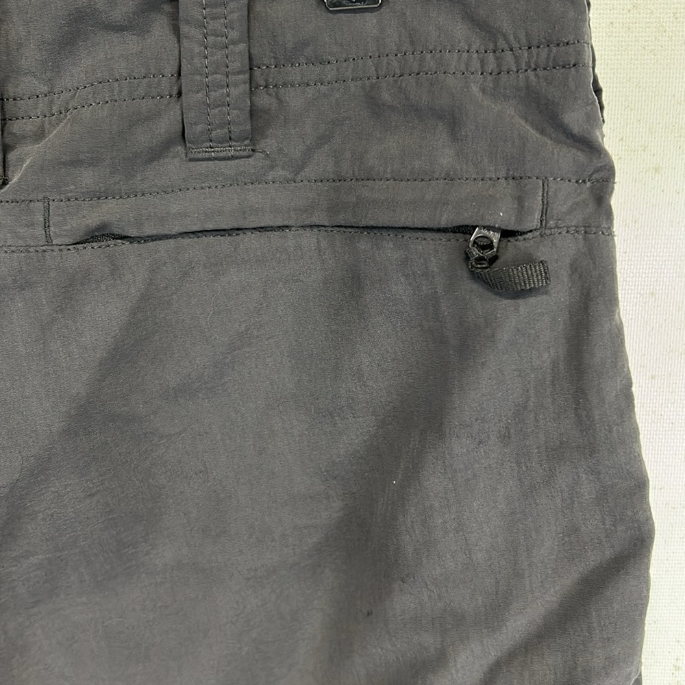 Orvis Classic Collection cargo shorts.  32 - Picture 9 of 16